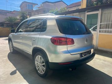 Volkswagen Tiguan - 2