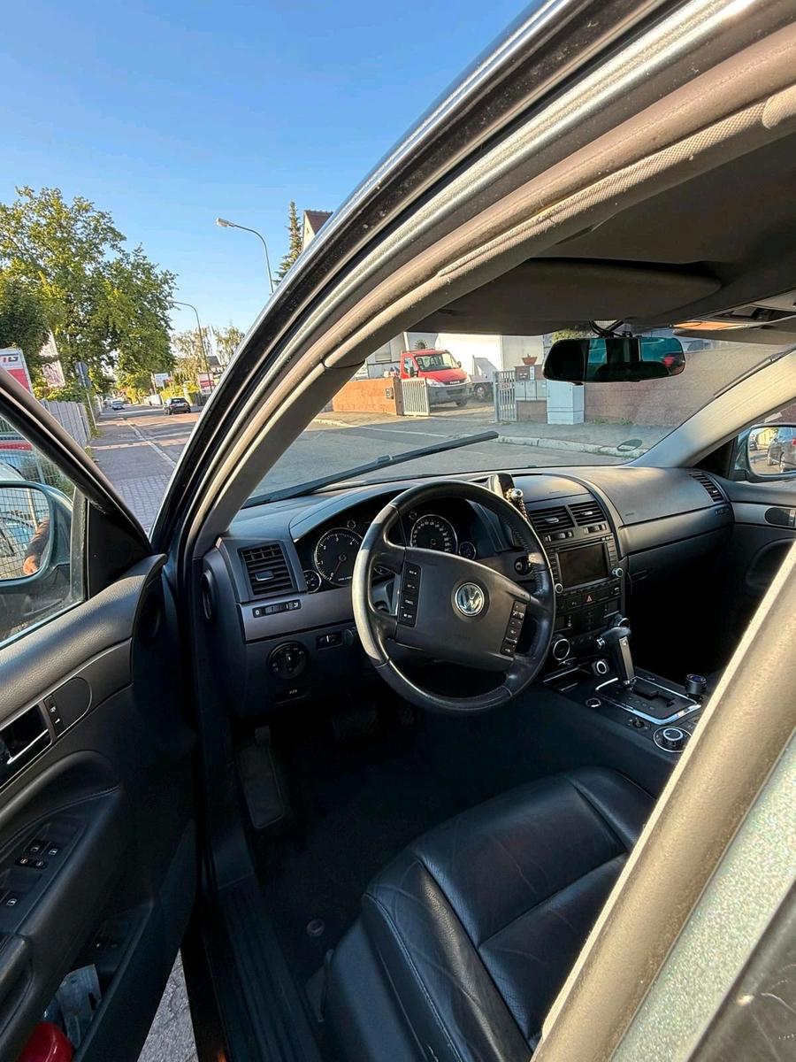Volkswagen Touareg 2006 — photo 12