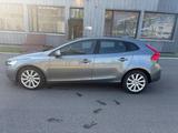 Volvo V40 Momentum*Automatik*Navi*Scheckheft*LED - Volvo V40 aus 2017
