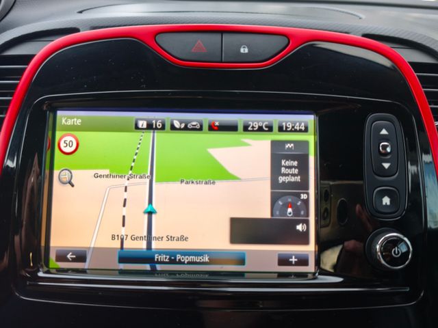 Renault Captur Helly Hansen*Autom*Navi*Kamera*PDC*SHZ*