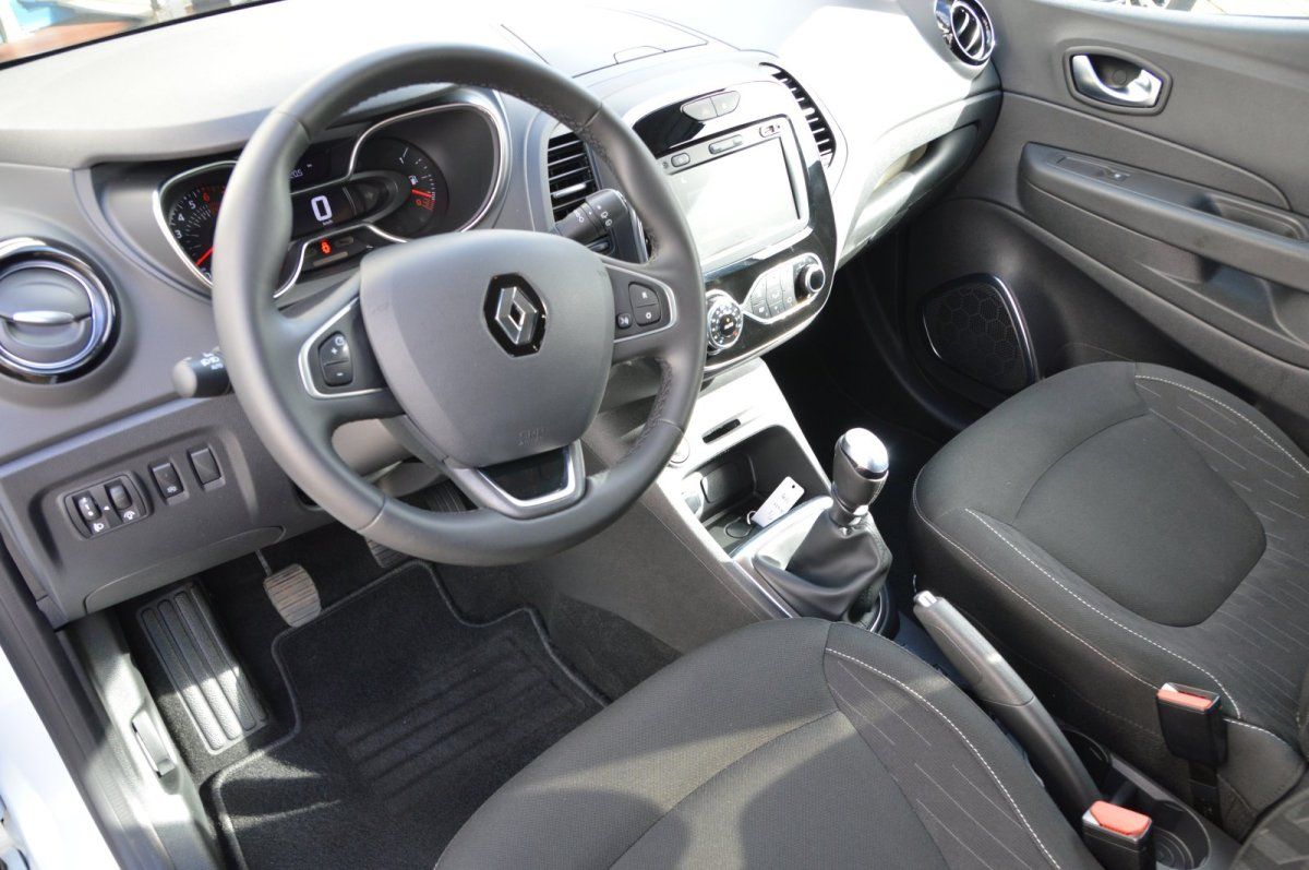Fahrzeugabbildung Renault Captur   Limited SHZ Alu Ganzjahresreifen
