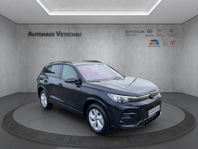 Tiguan R-Line 2.0 TDI 4Motion Bluetooth Navi