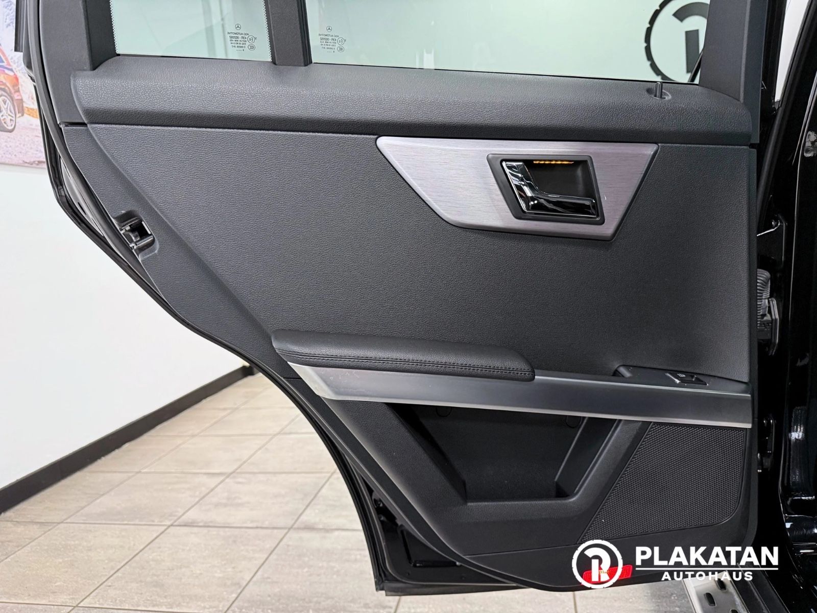 Fahrzeugabbildung Mercedes-Benz GLK 320 CDI 4Matic Navi Leder Panorama Bi-Xenon
