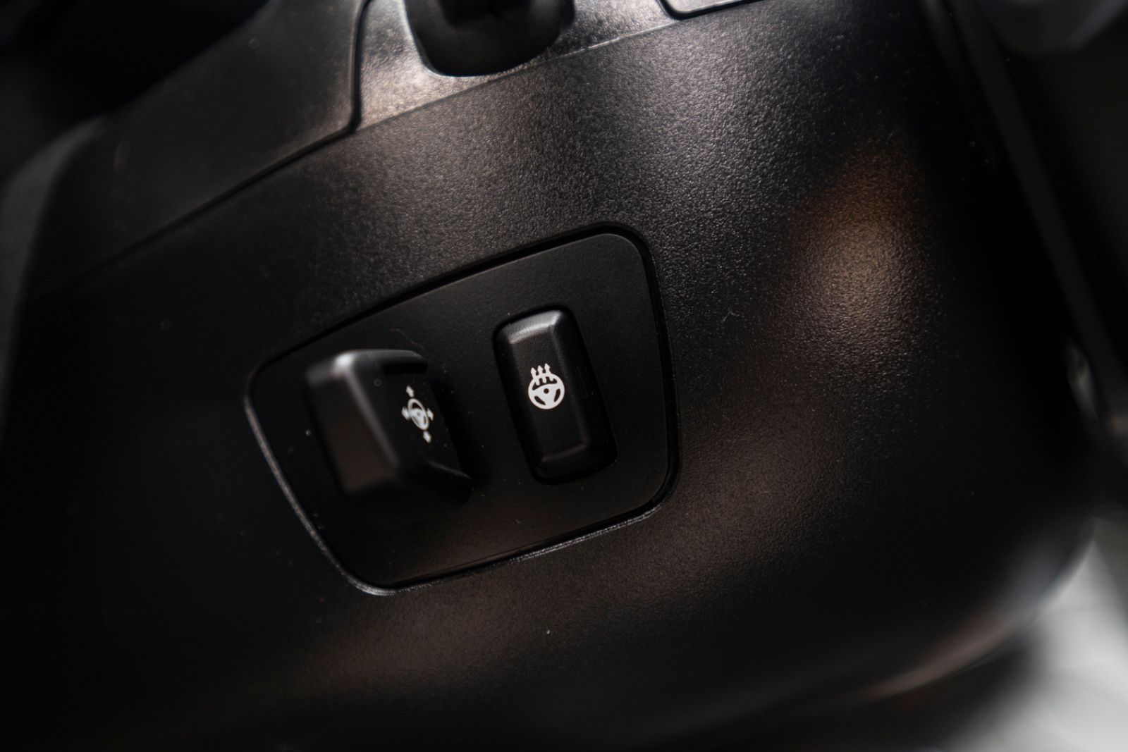 Fahrzeugabbildung BMW 650ix GC M-SPORT MASSAGE HUD H&K KAM CARPLAY