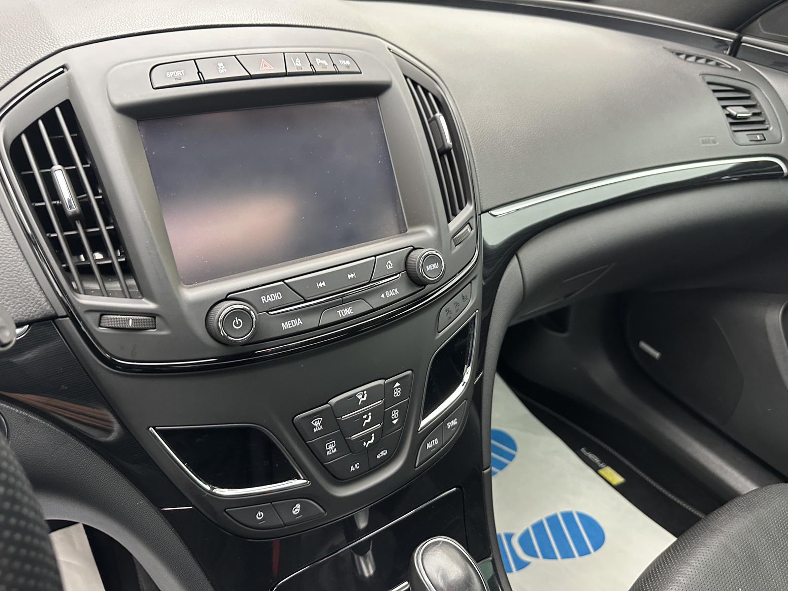 Opel Insignia Sports Tourer 2.0 Turbo 250 ch BVA – OPC Line – Toit pano Cuir ventilé
