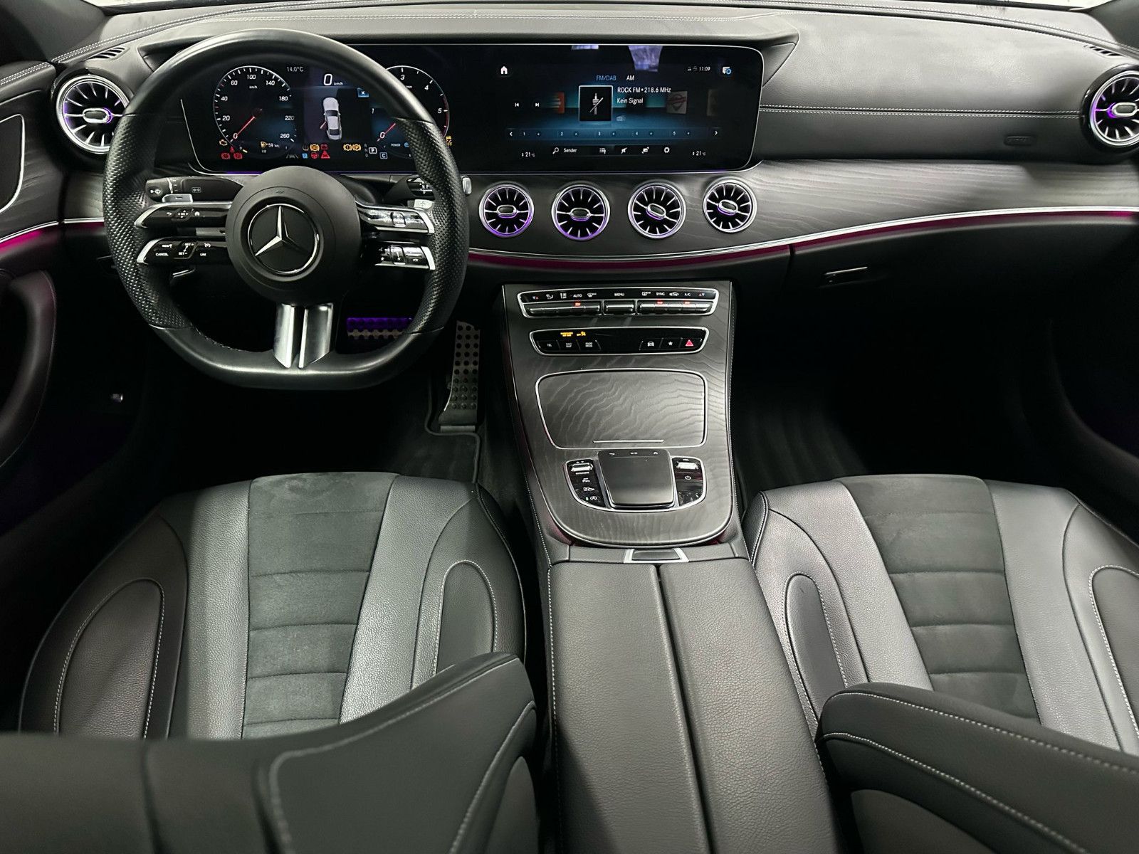 Fahrzeugabbildung Mercedes-Benz CLS 300 d 4MATIC AMG-LINE*NIGHT*KAMERA*AMBILI*