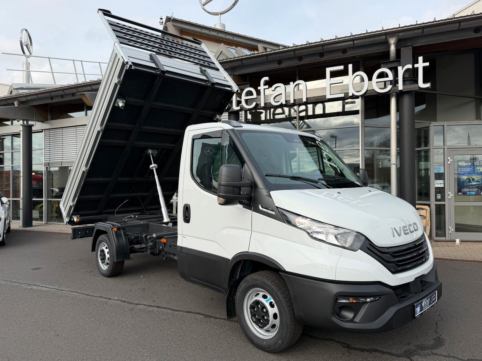 Fahrzeugabbildung Iveco Daily 35S14 A8*R3.450mm*Automatik*Kamera*2Sitze*