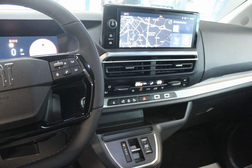 Fahrzeugabbildung Fiat Ulysse 180 Top L3 Panoramadach/Leder