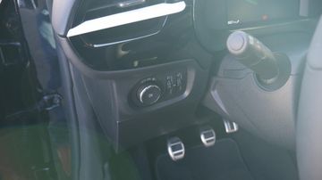 Bild 9 Opel CORSA F 1.2 GS