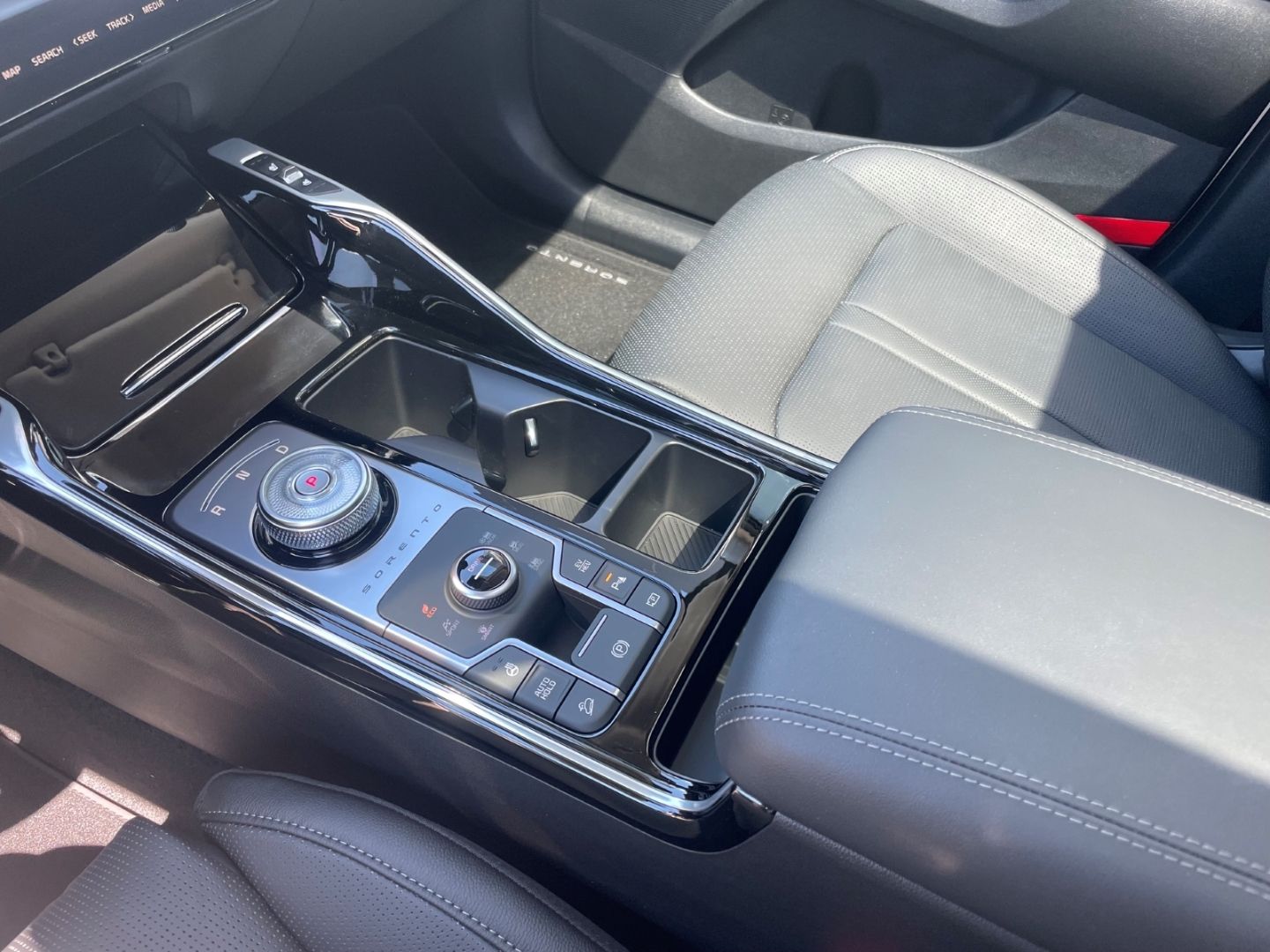 Fahrzeugabbildung Kia Sorento Plug&Ride 4WD Plug-in Hybrid el. Panodac