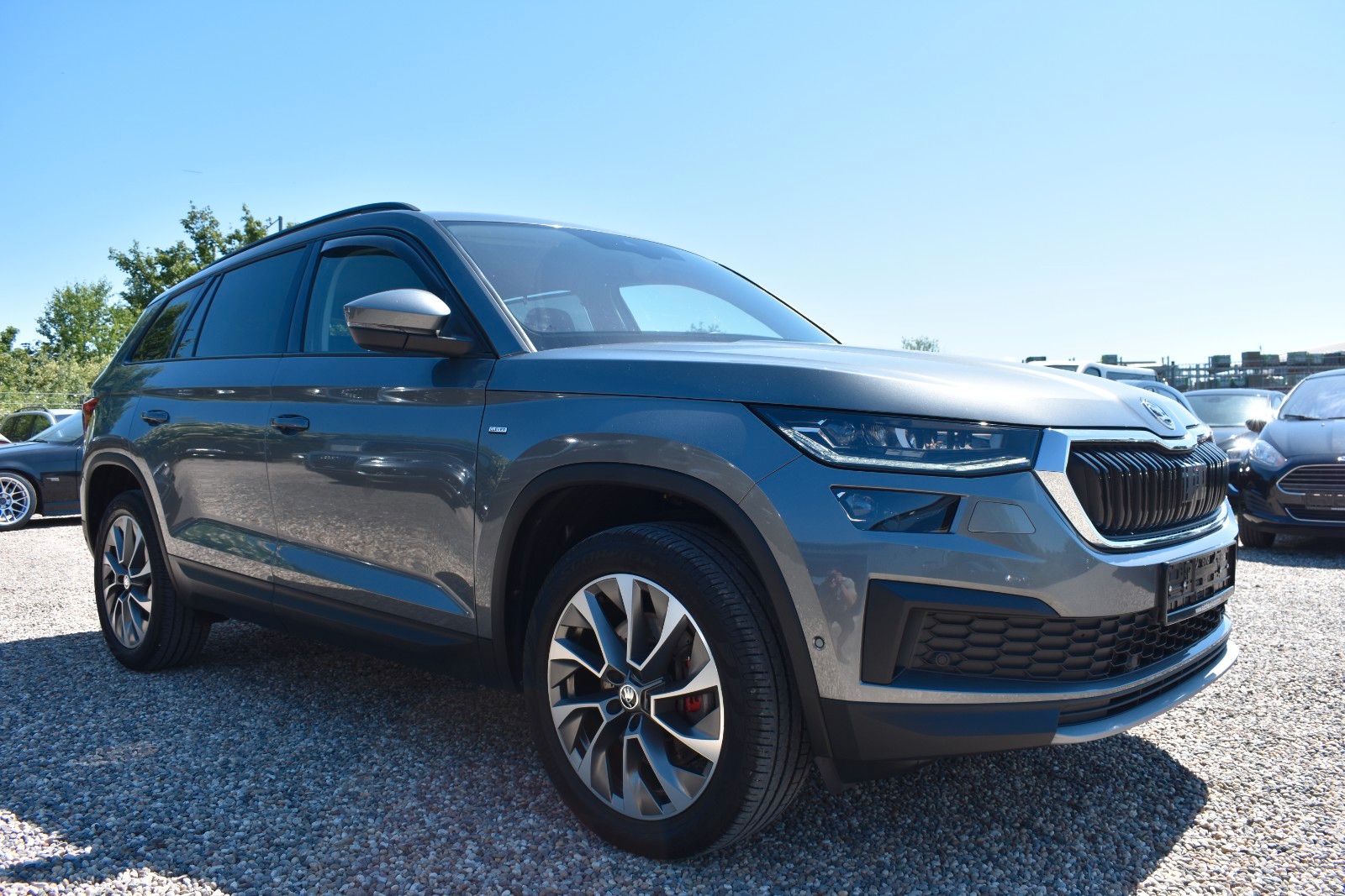 Fahrzeugabbildung SKODA Kodiaq Clever 4x4 Autom. LED Keyless ACC DAB+