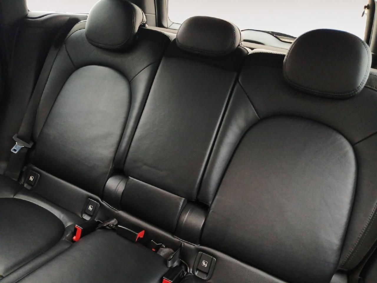 Fahrzeugabbildung MINI Countryman Cooper SE All4