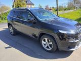 Jeep Cherokee 98000 km, Vollleder - Jeep Grand Cherokee aus 2014 mit Diesel-Antrieb: Geländewagen