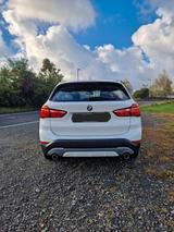 BMW X1 - TÜV neu - 8-fach bereift auf Felgen  - : Felge