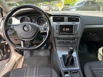 Volkswagen Golf - 12