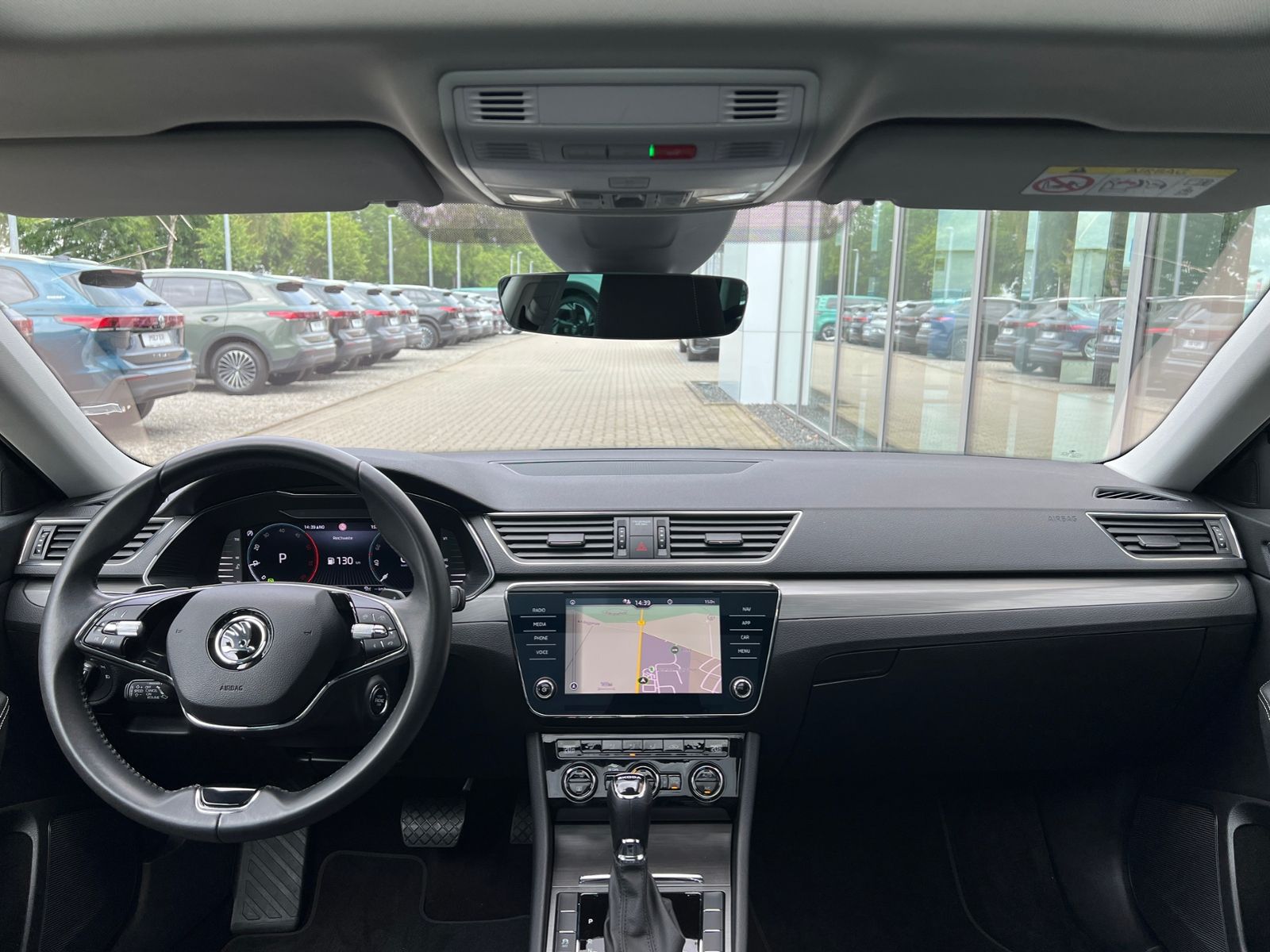 Fahrzeugabbildung SKODA Superb Combi Style 2.0 TDI DSG *AHK,LED,Pano,ACC