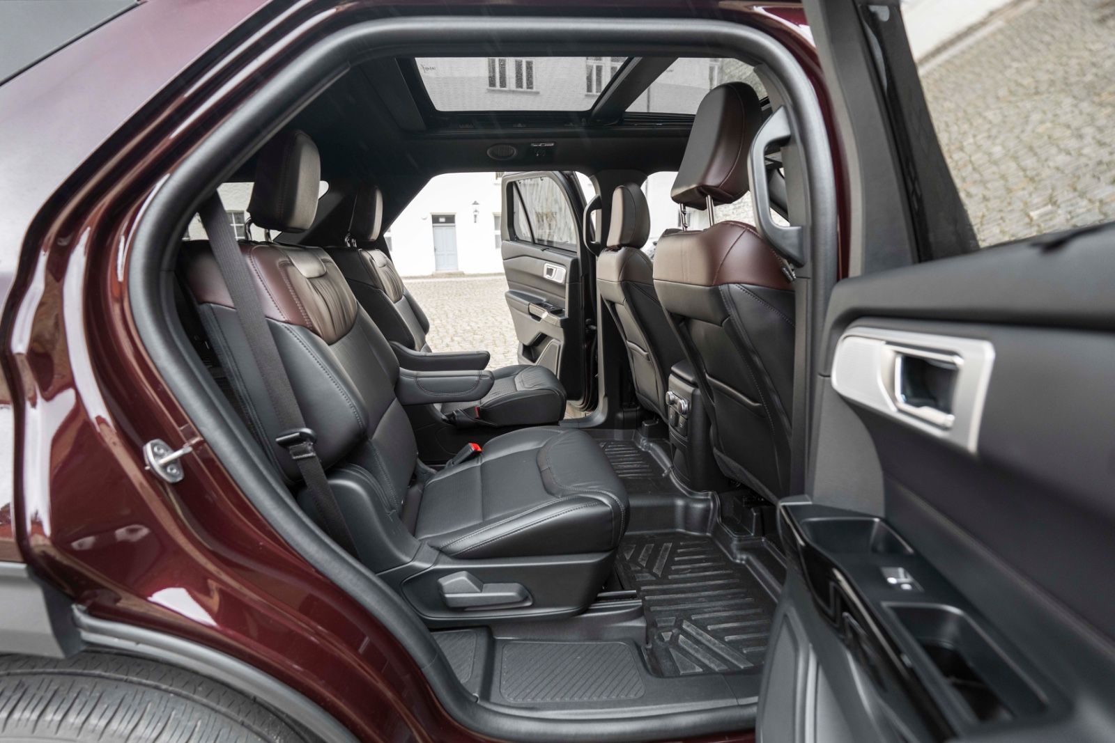 Fahrzeugabbildung Ford Explorer 3.0L Platinum PANO 360° B&O ACC AHK LED