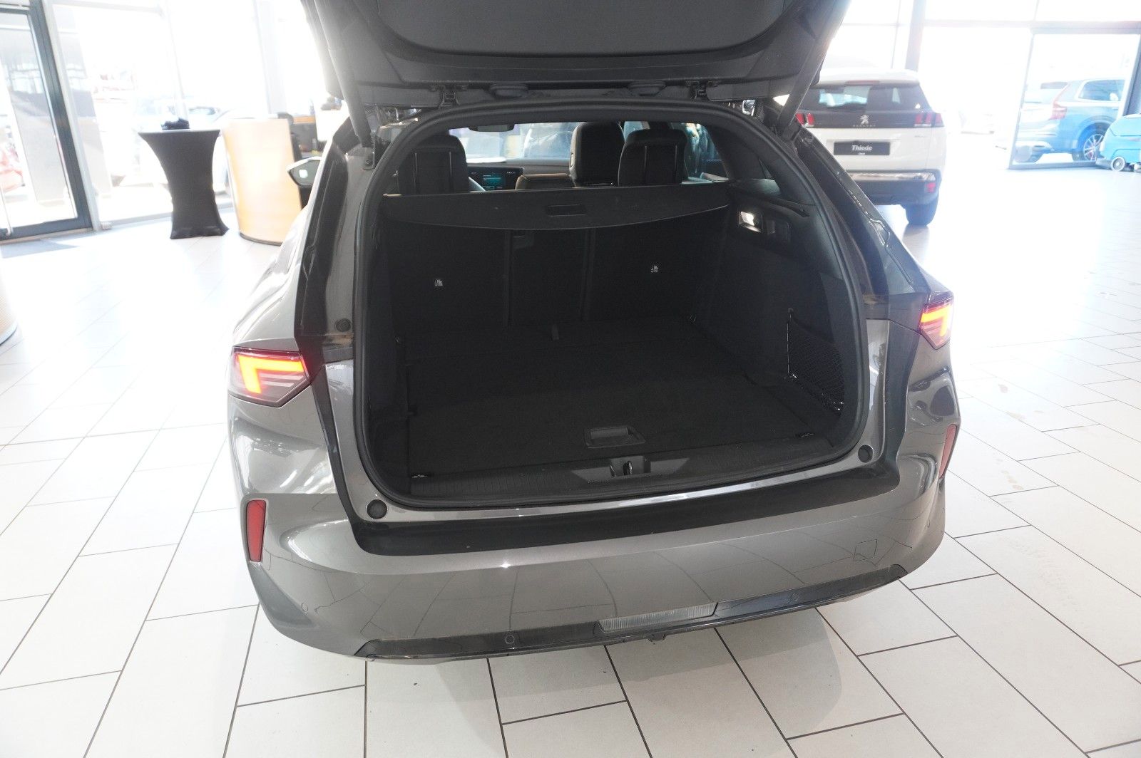 Fahrzeugabbildung Opel Astra L ST 1.2T GS SPORT NAVI/LED/360°/PANO/HUD