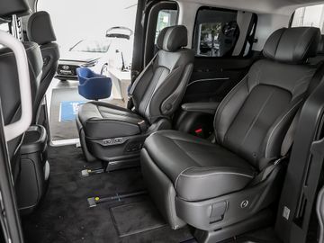 Hyundai Staria Signature Hybrid 2WD Relax-Sitze 7-Sitzer