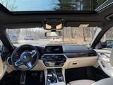 BMW 530d xDrive A -M Paket - BMW 530 mit Diesel-Antrieb: Blau, Limousine