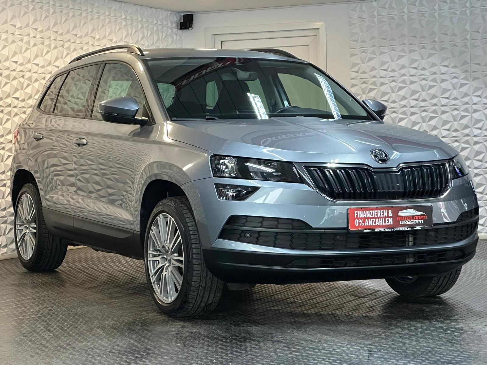 SKODA Karoq 1.0TSI STYLE* SHZ#NAVI#TEMPO#PDC#KEYLESS - Image 2