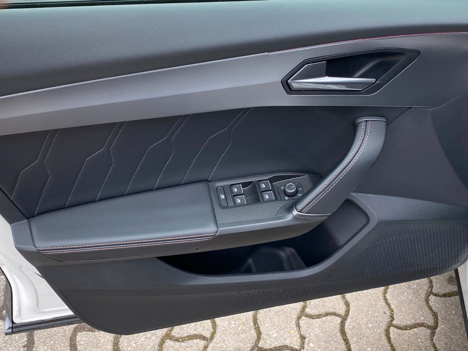 Fahrzeugabbildung CUPRA Formentor 1.5 TSI *Navi *AHZV-Vorb. *Parklenka.