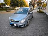 Opel Zafira B 1,9 CDTI - Opel Zafira aus 2006 mit Diesel-Antrieb