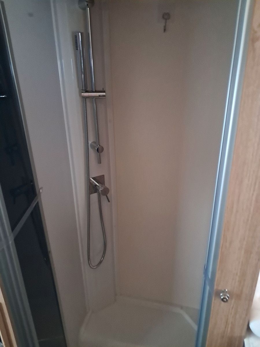 Fahrzeugabbildung Roller Team Kronos 287 TL TV,Solar,Dachlüfter,