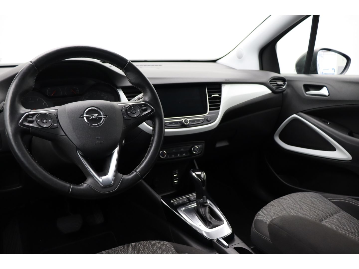 Fahrzeugabbildung Opel Crossland Opel 2020 Kamera Totwinkelass Einparkh