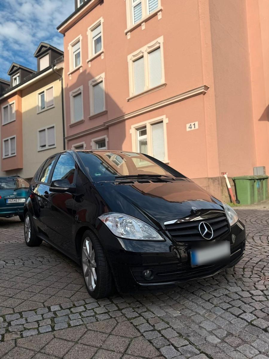 Mercedes-Benz A 180