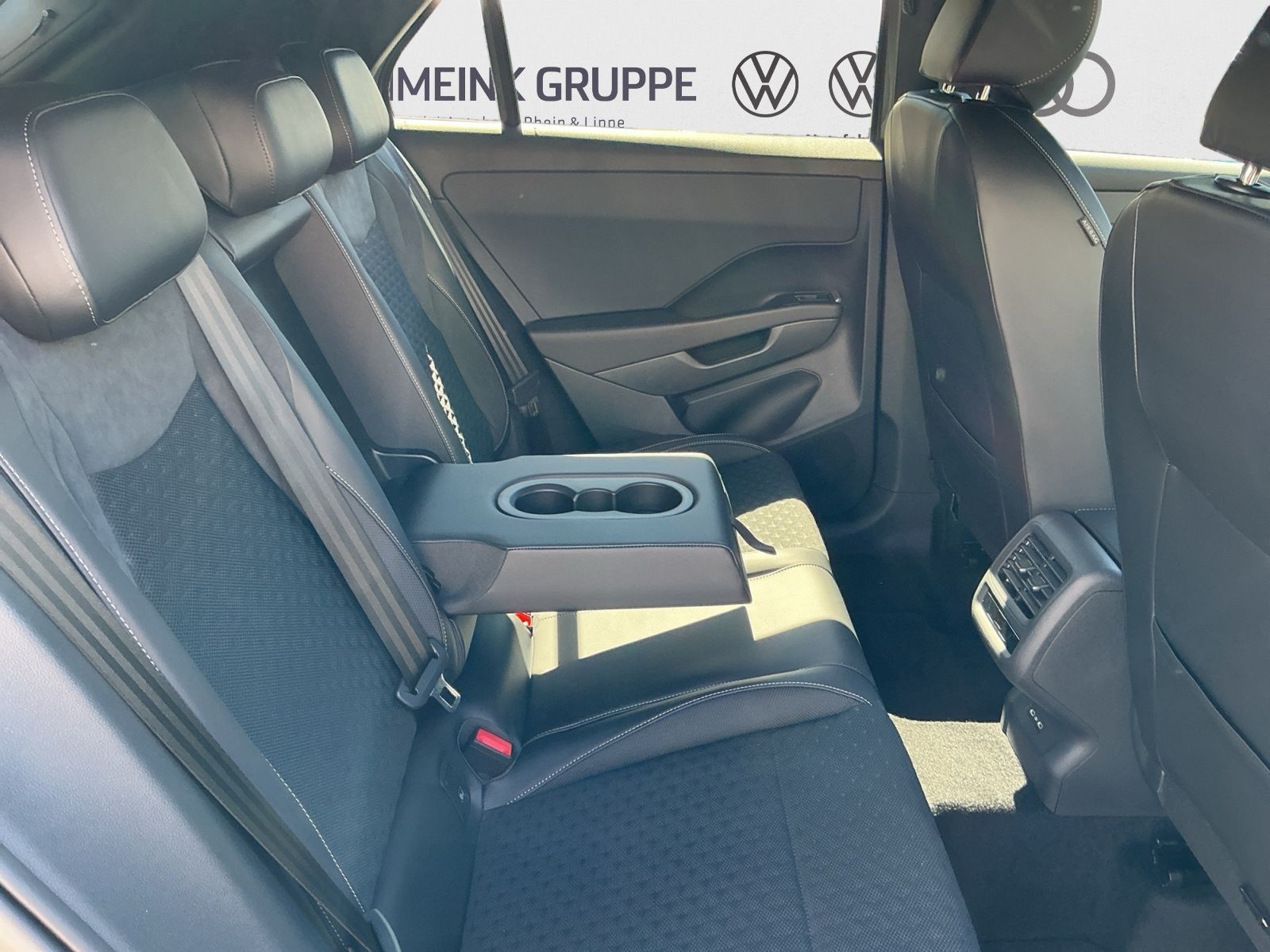 Volkswagen T-Roc - Bild 17