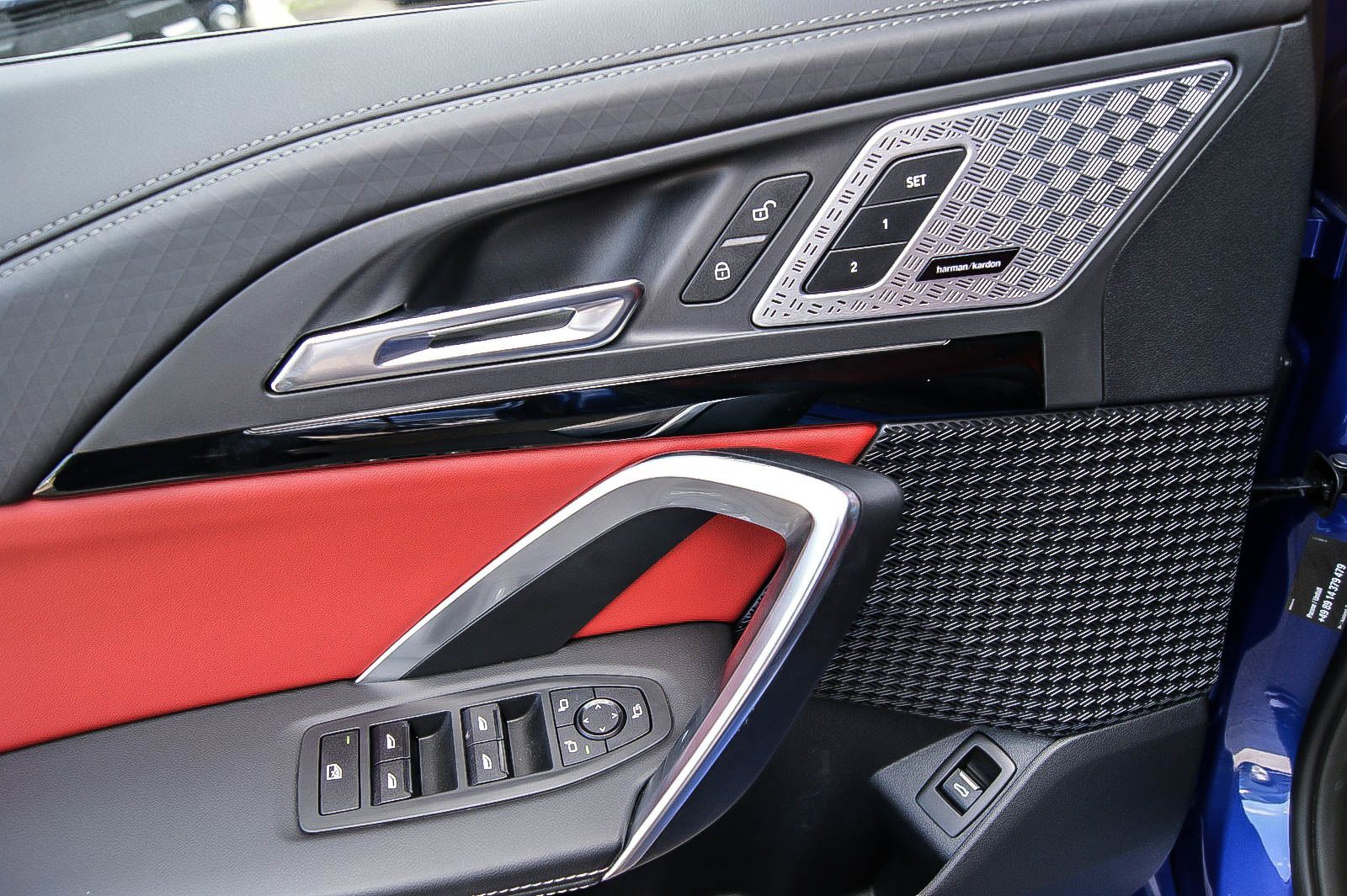 Fahrzeugabbildung BMW X2 20 i sDrive M Sport Pro IconicGlow Coral Rot