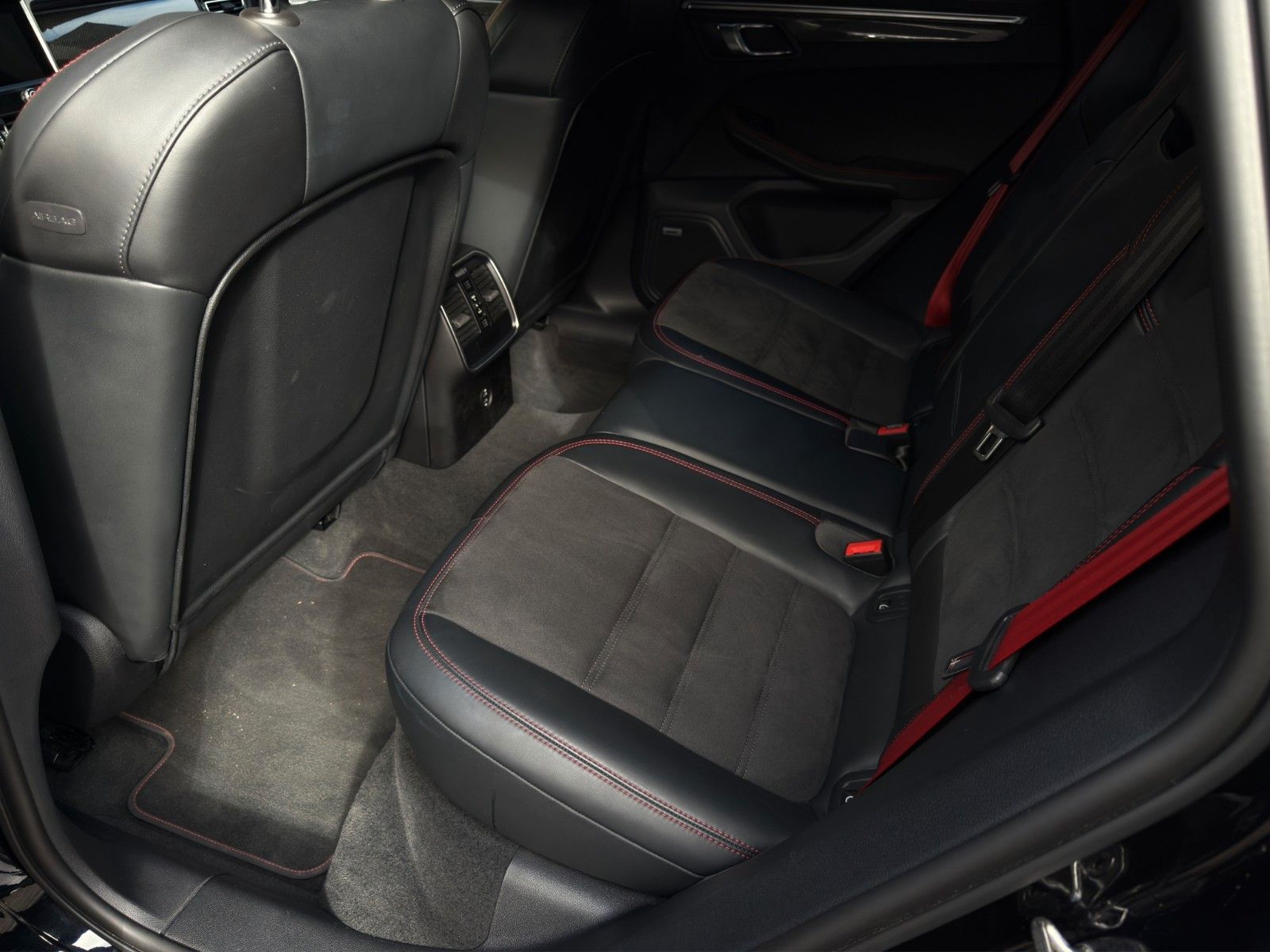 Porsche Macan GTS *1. Hand* *BOSE* *AHK* *Panoramadach* foto 14