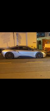 BMW i8 Coupé - - BMW i8: Coupe