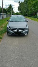 Mercedes-Benz Mercedes B200 - Mercedes-Benz B-Class: Mercede