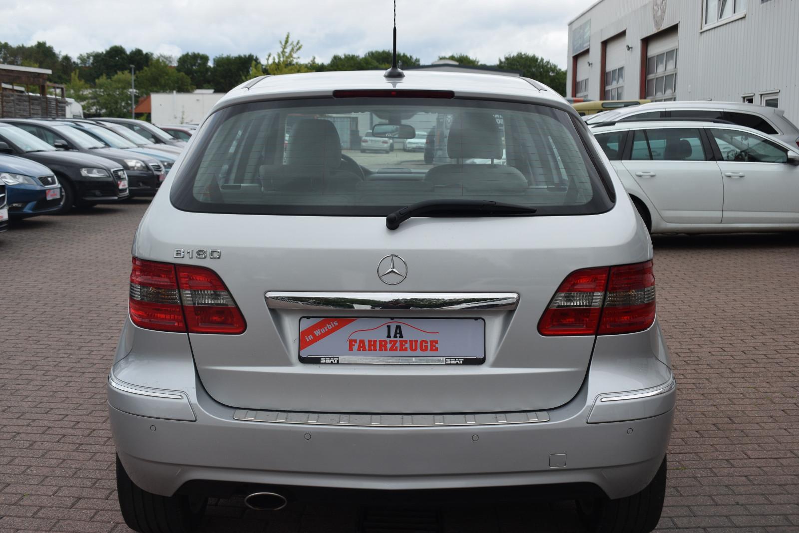 Mercedes-Benz B180 2009 — engine 1.699 cm³, 116 HP (85kW)