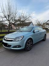 Opel Astra Twin Top/ Cabrio 1.6 - Opel Astra aus 2010: Cabrio