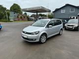 Volkswagen Touran Comfortline NAVI/KLIMA/KAMERA/TEMPOMAT - Volkswagen Touran mit Diesel-Antrieb: Limousine