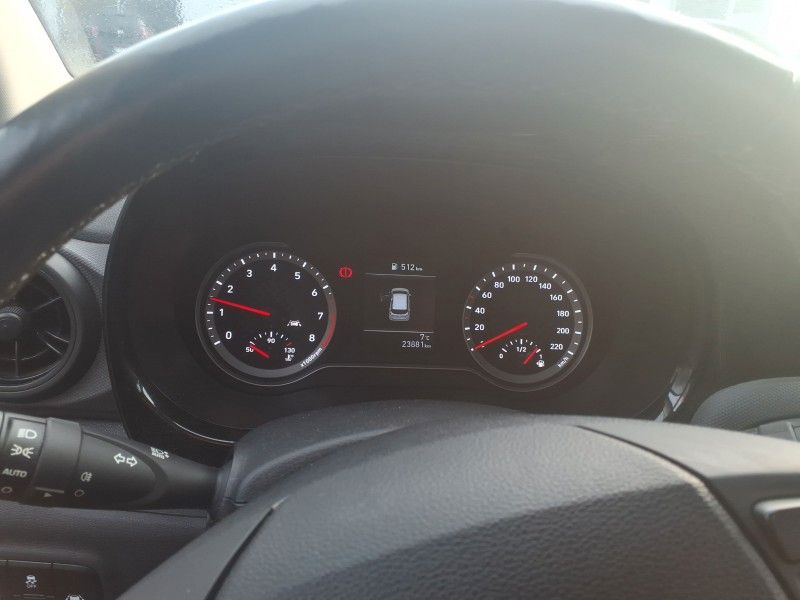 Fahrzeugabbildung Hyundai i10 1.0 EDITION30 1HD 2J-GARANTIE CARPLAY+ALU+BT