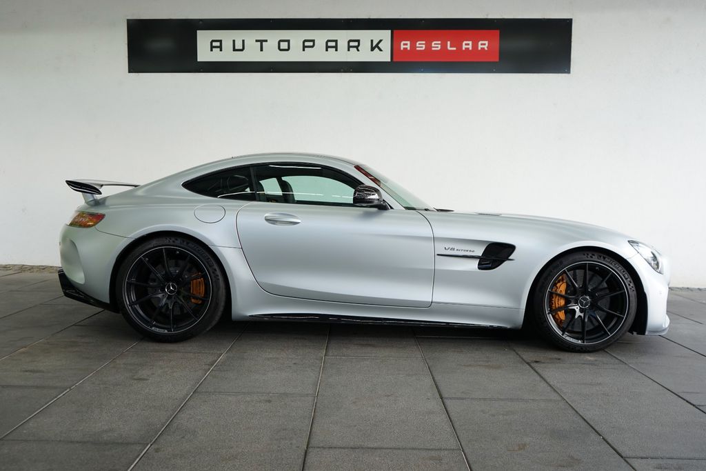 Mercedes-Benz AMG GT R