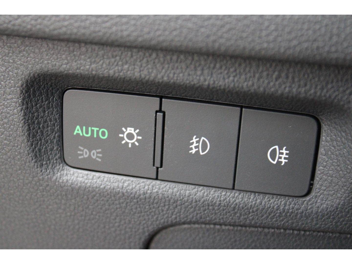 Fahrzeugabbildung SKODA Octavia Style Combi 1.4 TSI iV PHEV DSG Navi LED