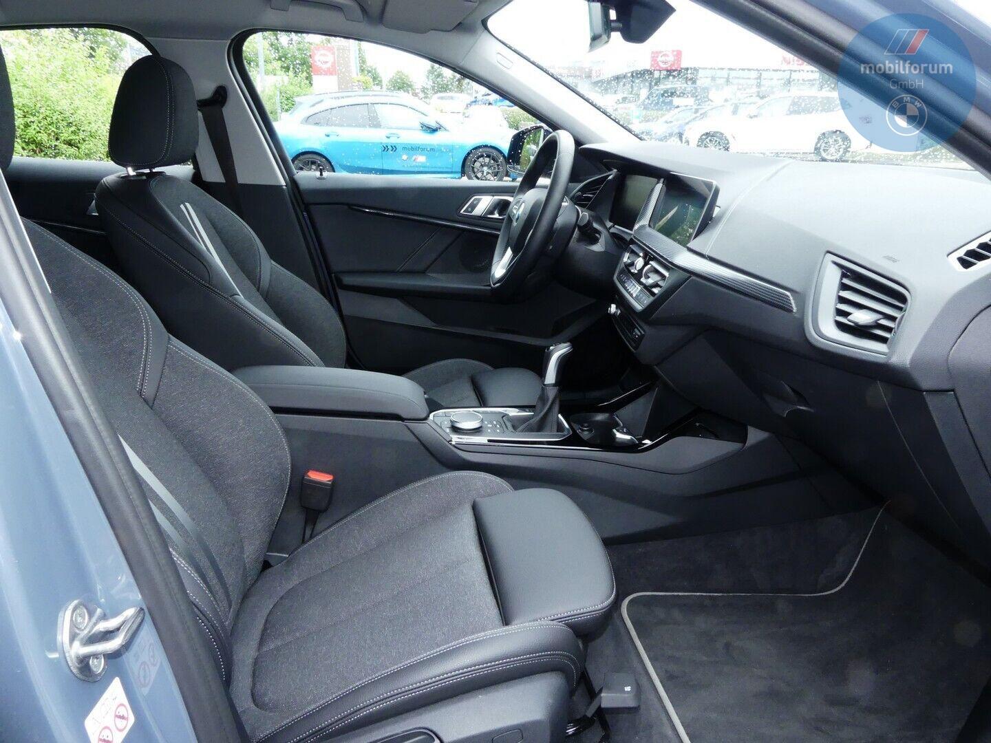 BMW 118 i Sport Line LED DAB Navi SHZ Sportsitze