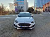 Ford Focus ST (Carbon Schaltknauf, Vollausstattung) - Ford Focus von privat