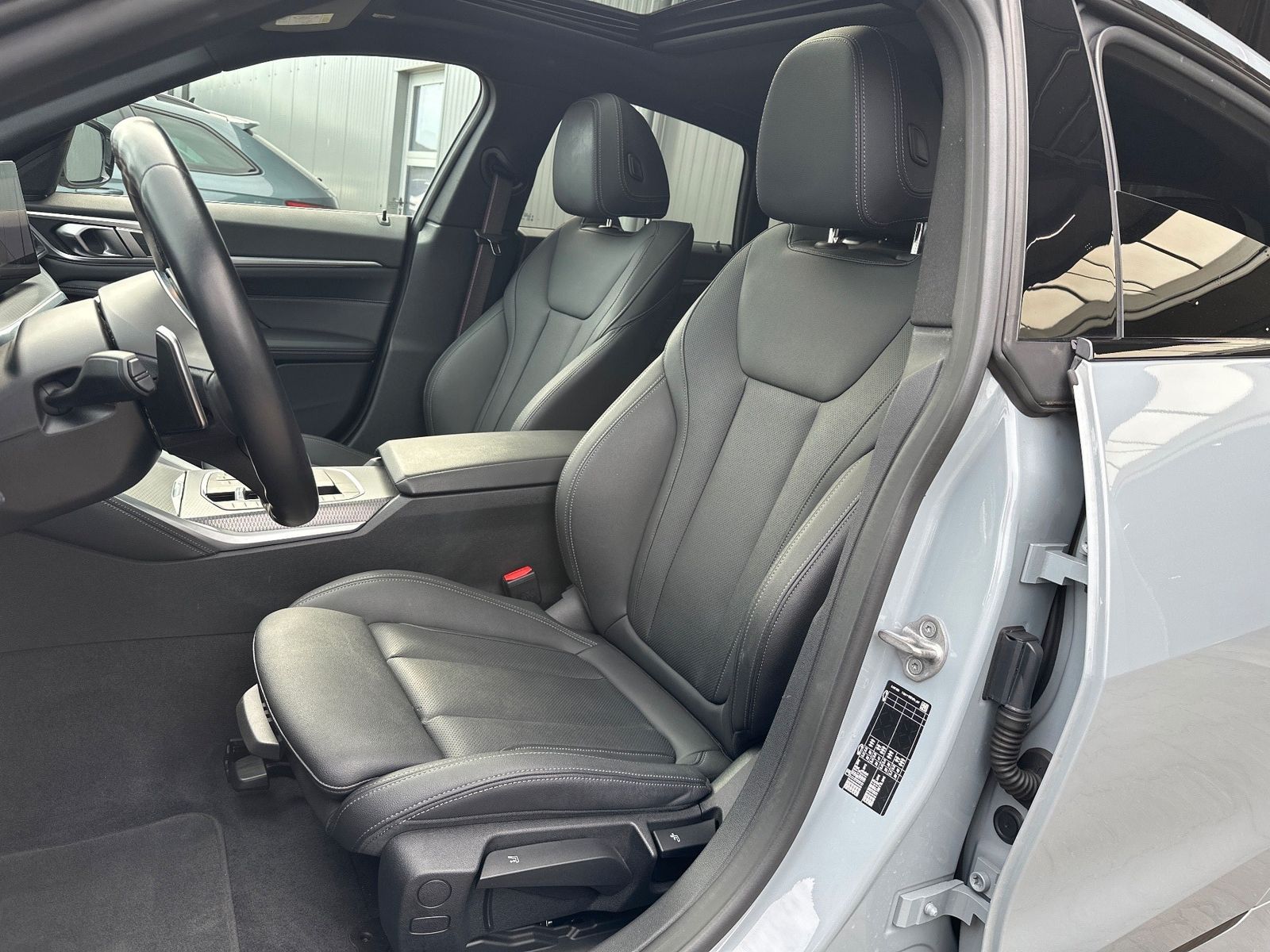 Fahrzeugabbildung BMW 430 Gran Coupé M-Sport Pro NAV+LED+PANO+ACC