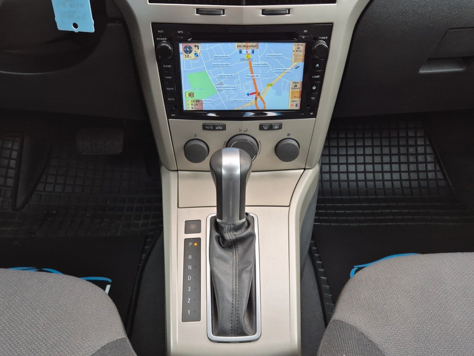 Fahrzeugabbildung Opel ASTRA AUTOMATIK ALU ALLWETT NAVI AHK KLIMA 2.HD