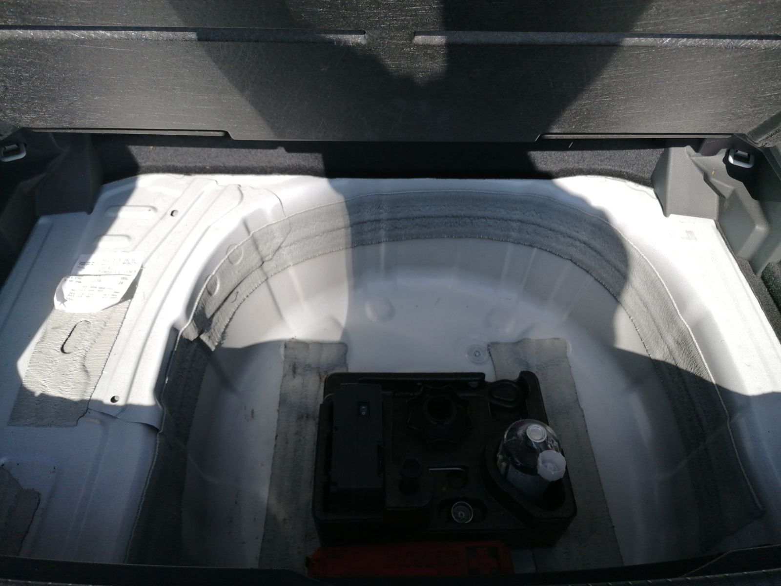 T-Cross 1.0 TSI DSG Active R Line NAVI+LED+ACC