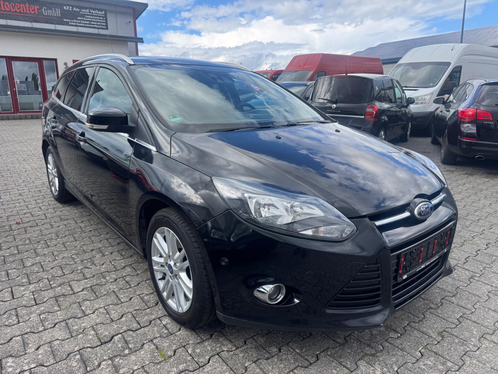 Ford Focus Turnier Titanium*Zahnriemen Neu*Tüv Neu
