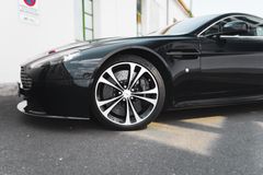Fahrzeugabbildung Aston Martin V12 Vantage Carbon Black Edition *MwSt / Manual*