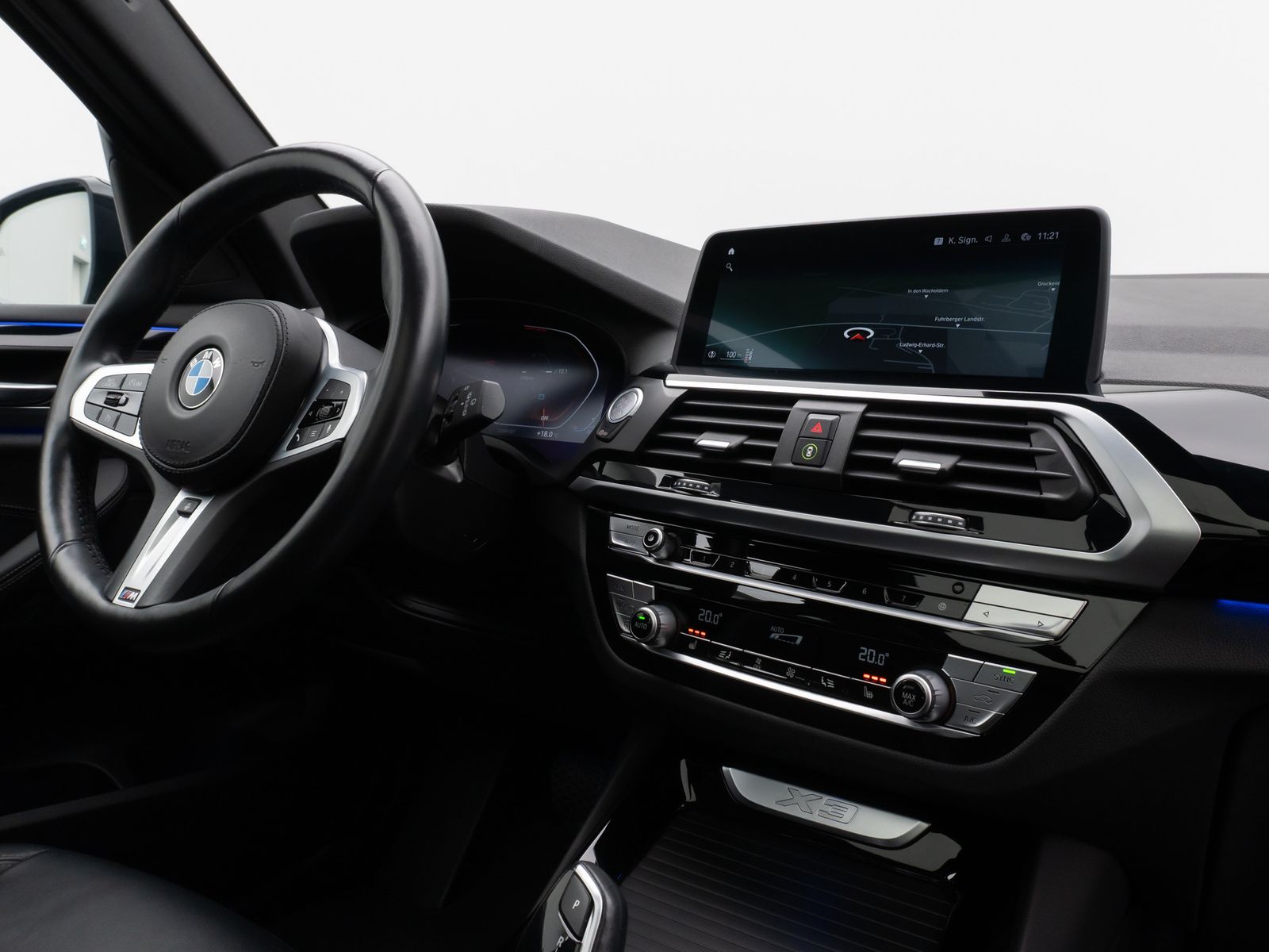 Fahrzeugabbildung BMW X3 xD30i Panorama Kamera DAB HiFi Komfort 20Zoll