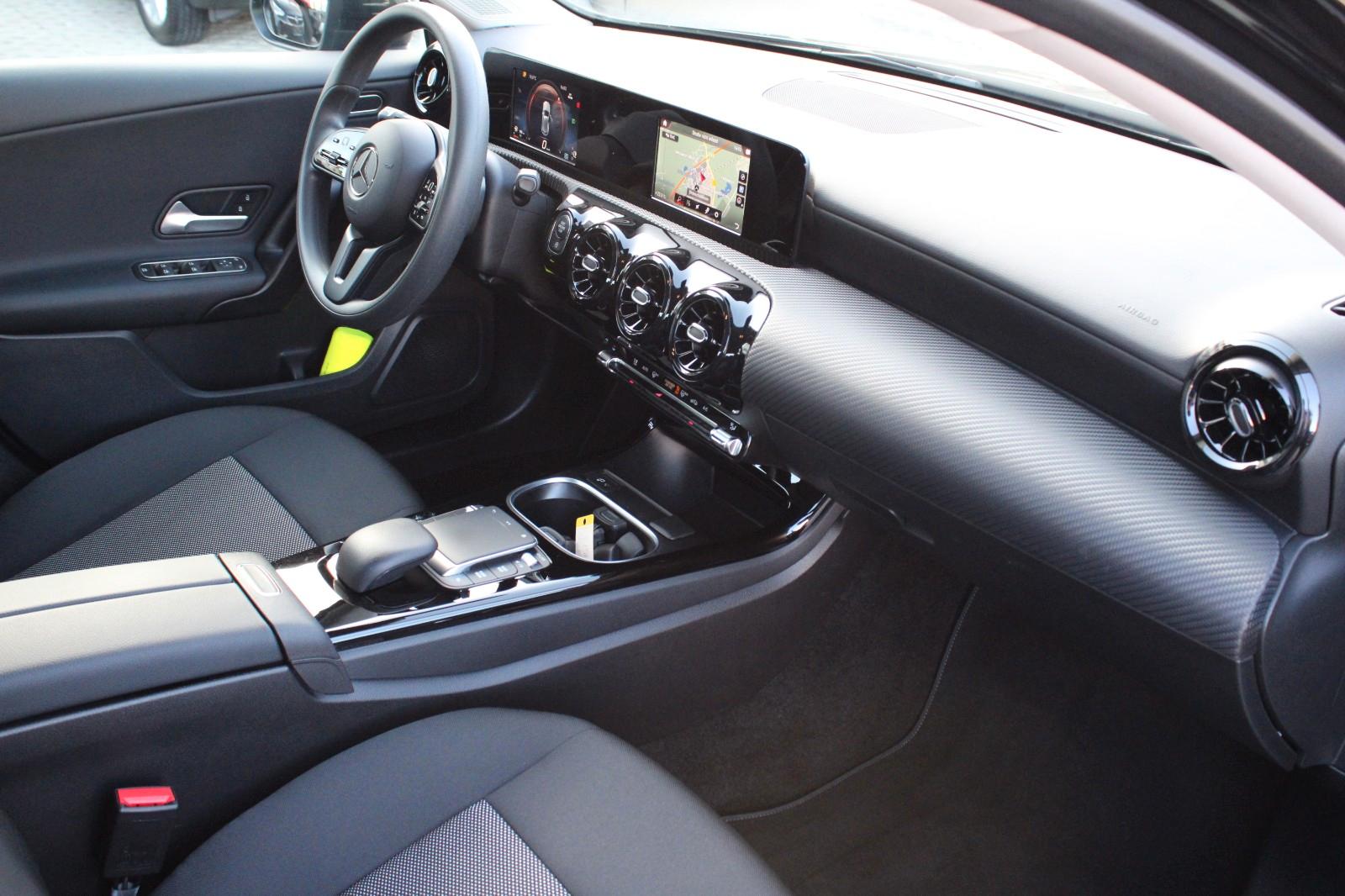 Mercedes-Benz A-Class A 180 d, миниатюра 7